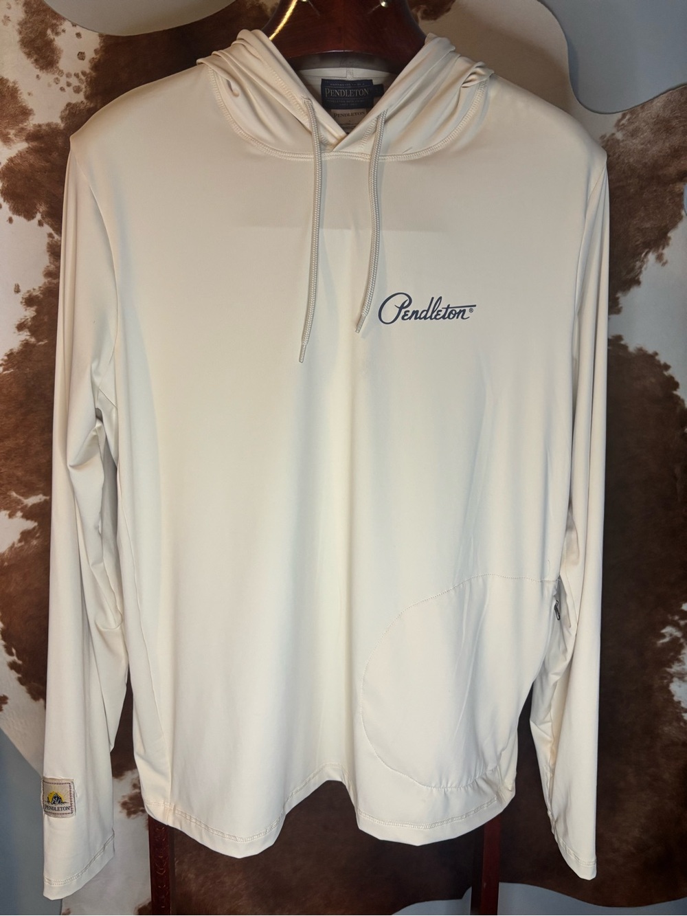 Pendleton Men’s Performance Sun Hoodie Large Cream Surf Logo Long Sleeve